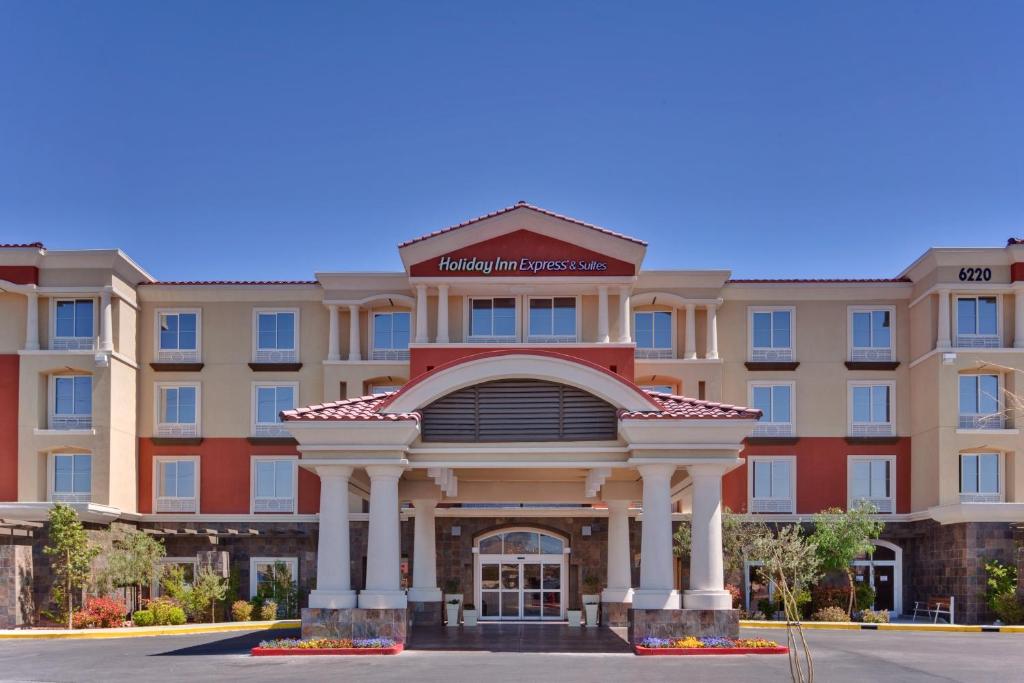 Holiday Inn Express & Suites Las Vegas I-215 S Beltway